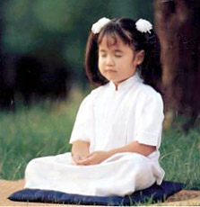 415_child_meditation